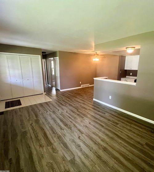 33542 Meldrum Street, Macomb Township, MI, 48047 | Card Image