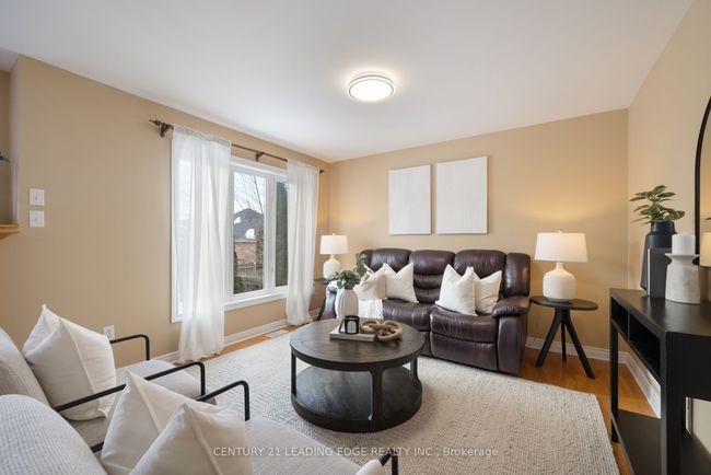 8 Root Cres, House other with 4 bedrooms, 3 bathrooms and 4 parking in Ajax ON | Image 11
