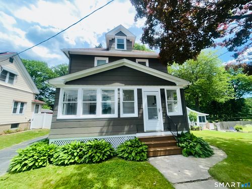30 Oakwood St, East Hartford, CT, 06108-2332 | Card Image