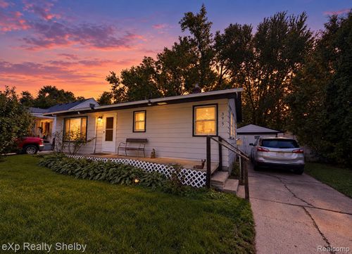 395 W Elza Avenue, Hazel Park, MI, 48030 | Card Image