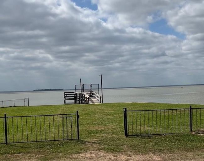 Enjoy serene lake views from the community fishing pier on Lake Livingston. | Image 31