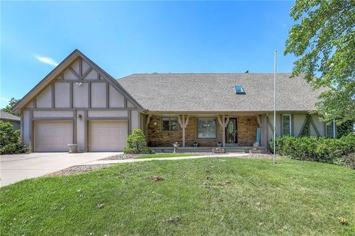 16904 E 36th St S, Independence, MO, 64055-3809 | Card Image