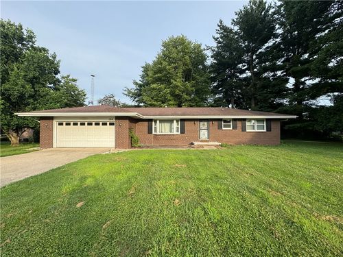 124 Woodlawn Dr, Chrisman, IL, 61924-1302 | Card Image