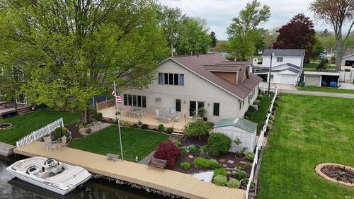 4100 Liberty St, Bremen, IN, 46506-9326 | Card Image
