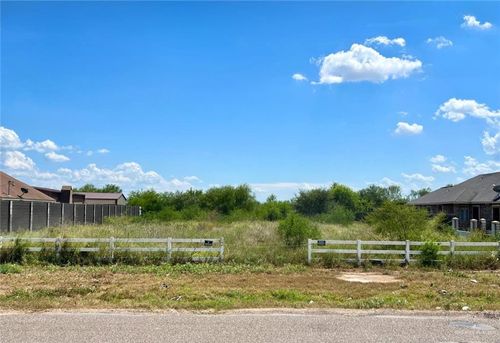 3548 E Davis Rd, Edinburg, TX, 78542-1487 | Card Image