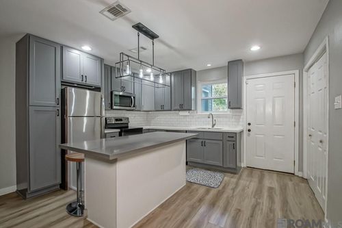 86 Stokes Ct, Baton Rouge, LA, 70808-9059 | Card Image