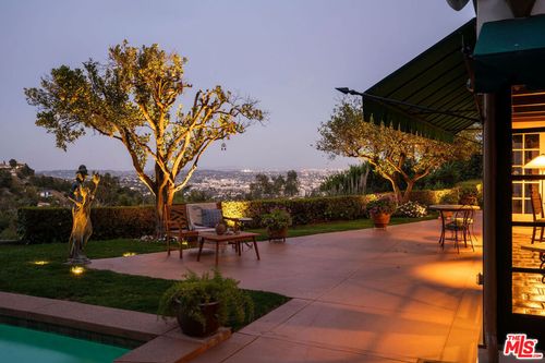 2660 Larmar Rd, Los Angeles, CA, 90068-2632 | Card Image