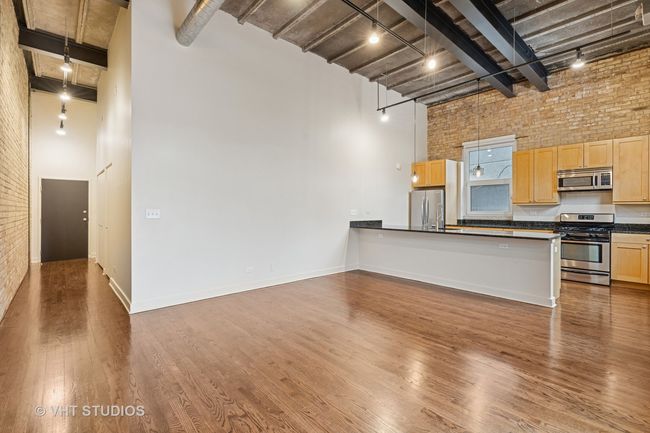 APT-13 - 1128 W Ardmore Ave, Condo with 2 bedrooms, 2 bathrooms and 1 parking in CHICAGO IL | Image 5
