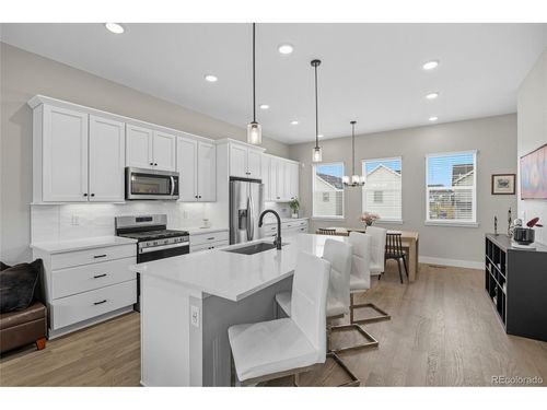 10139 E 62nd Ave, Denver, CO, 80238-4374 | Card Image