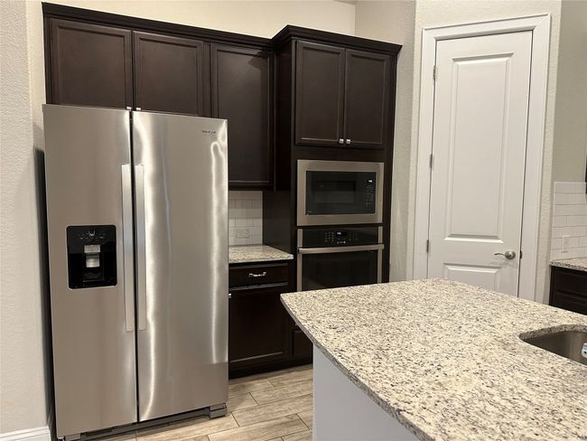 (pic from 2024 prior to current tenant moving in). | Image 11