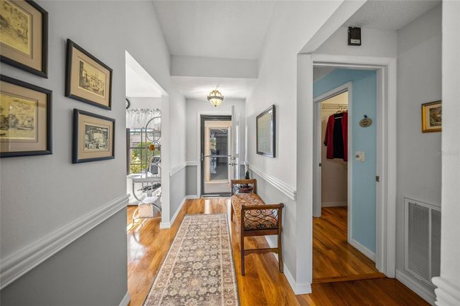 7640 - 5933 Clubside Dr, Condo with 2 bedrooms, 2 bathrooms and null parking in SARASOTA FL | Image 5