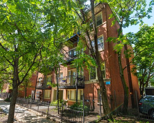 1e-4422 N Ashland Ave, Chicago, IL, 60640-5935 | Card Image
