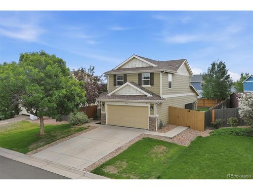 867 Sagebrush Dr, Lochbuie, CO, 80603-7765 | Card Image