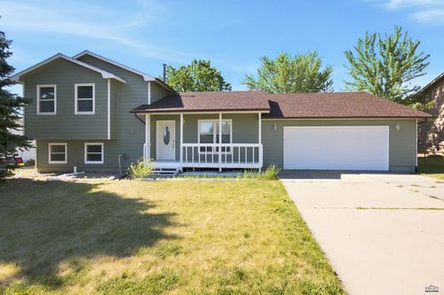 1105 Fir Dr, Rapid City, SD, 57701-2024 | Card Image