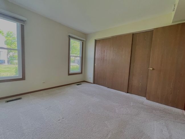 5 - 304 University Ln, Townhouse with 2 bedrooms, 1 bathrooms and 1 parking in Elk Grove Village IL | Image 15