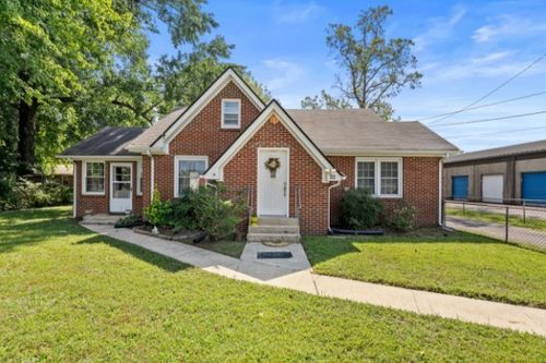 808 E Lincoln St, Tullahoma, TN, 37388-3815 | Card Image