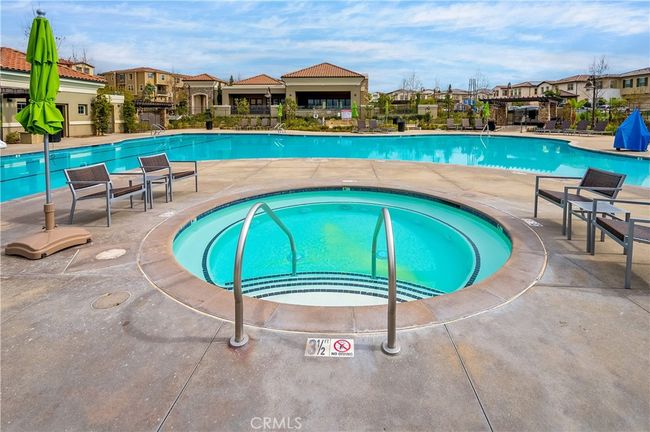 407 Coyote Pass, Condo with 3 bedrooms, 4 bathrooms and 2 parking in Lake Forest CA | Image 52