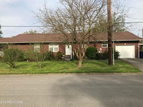 715 Gloucester Ave, Middlesboro, KY, 40965-2043 | Card Image