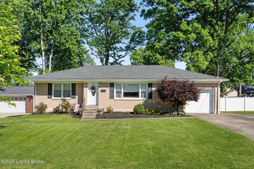 10 Cardwell Way, Louisville, KY, 40220-3522 | Card Image