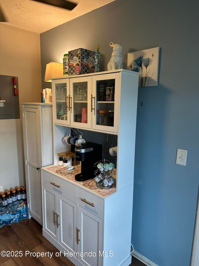 Living Room | Image 8
