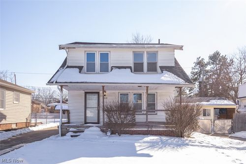 9215 Pinegrove Ave, Parma, OH, 44129-2033 | Card Image