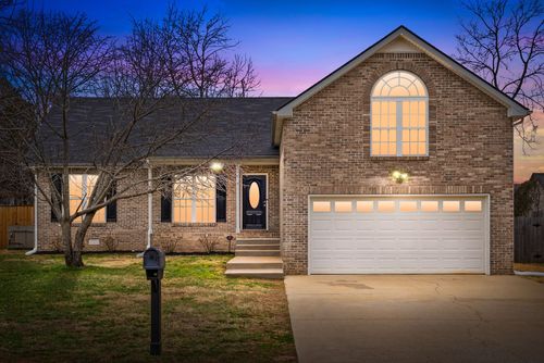 672 Superior Ln, Clarksville, TN, 37043-3892 | Card Image