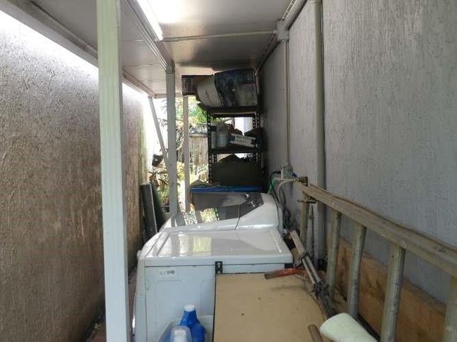 2846 W 75 Th Ter, House other with 3 bedrooms, 2 bathrooms and null parking in Hialeah FL | Image 36