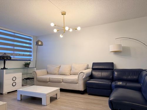 309-9420 W Flagler St, Miami, FL, 33174-2039 | Card Image