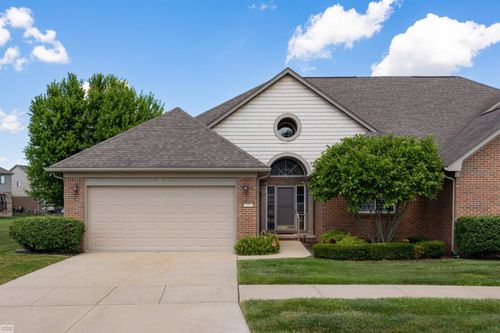 33831 Au Sable Dr, Chesterfield, MI, 48047-4389 | Card Image