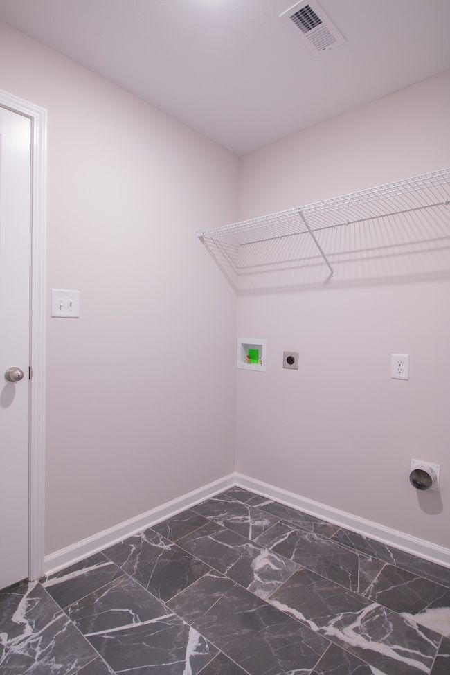 EXAMPLE>>>Large Laundry Room w/ Shelving! | Image 19