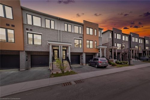 29 Radison Lane, Hamilton, ON, L8H0B5 | Card Image