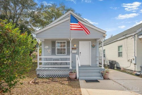 911 N Davis Hwy, Pensacola, FL, 32501-3247 | Card Image