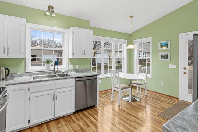 5794 Willow Ln N, Townhouse with 2 bedrooms, 2 bathrooms and null parking in Shoreview MN | Image 16