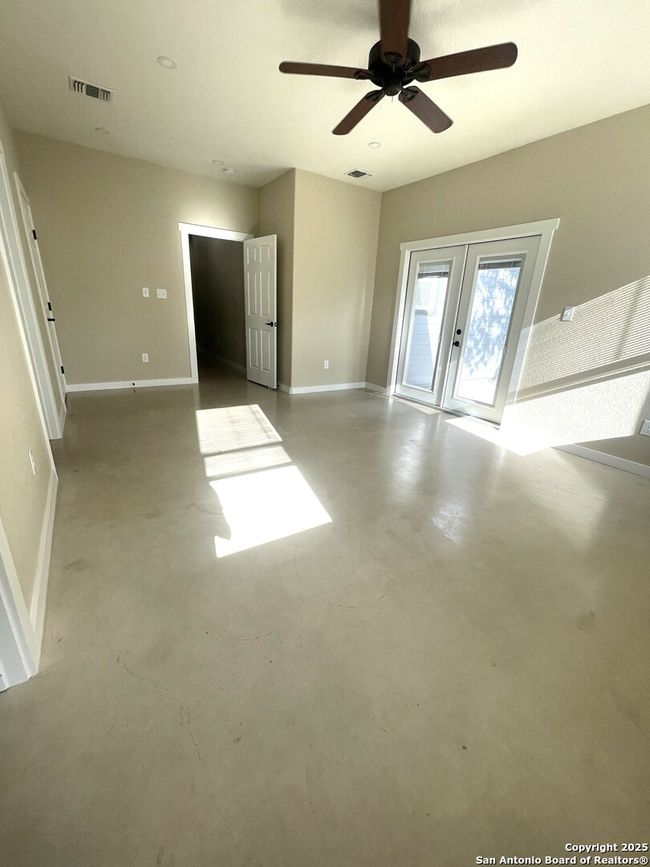 2 - 25617 Campbellton Rd, House other with 3 bedrooms, 2 bathrooms and null parking in San Antonio TX | Image 13