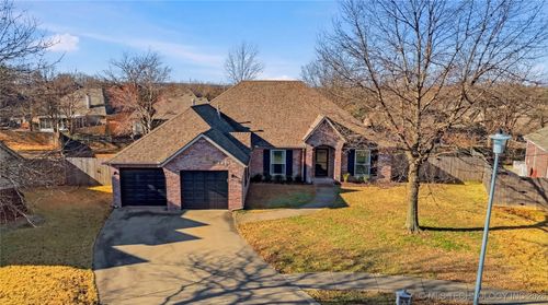 14226 Urbana Ave, Bixby, OK, 74008-3790 | Card Image