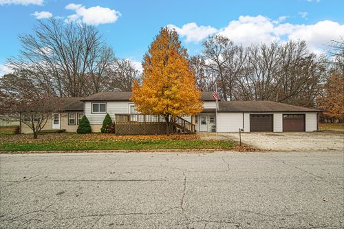 415 Grenway Rd, Kingsford Heights, IN, 46346-3332 | Card Image