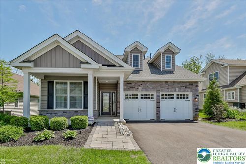 3896 Independence Dr, EASTON, PA, 18045-9703 | Card Image
