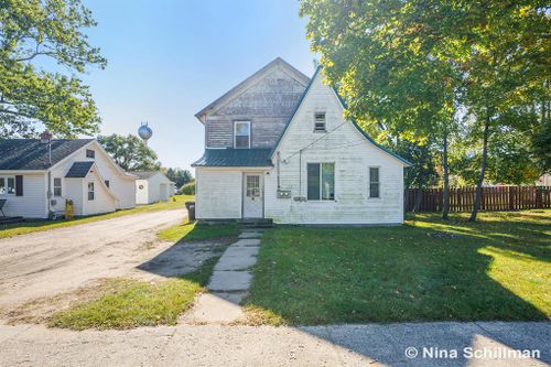 1332 E Wilcox Avenue, White Cloud, MI, 49349 | Card Image