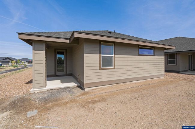 2522 Nw Redwood Cir, House other with 1 bedrooms, 2 bathrooms and null parking in Redmond OR | Image 6