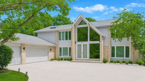 2721 Acacia Ter, Buffalo Grove, IL, 60089-6668 | Card Image