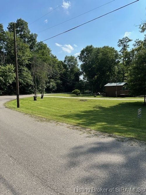 250 W Main St, Pekin, IN, 47165-7941 | Card Image