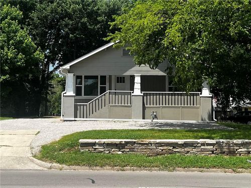 2206 S Broadway St, Pittsburg, KS, 66762-6219 | Card Image