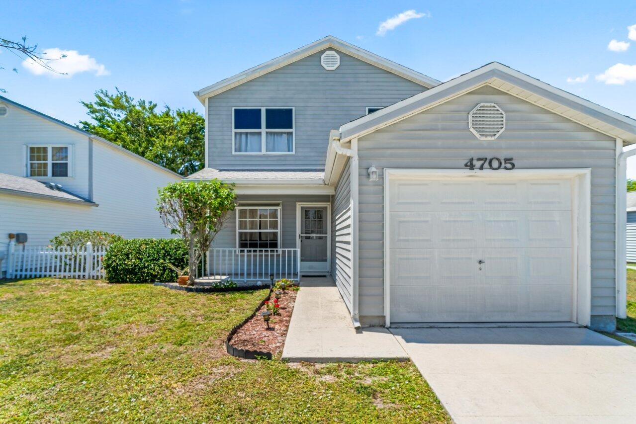 Lakeside Cir, West Palm Beach, FL 33417