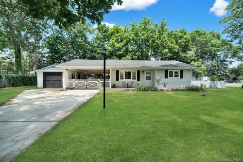 109 Pine Rd, Mastic Beach, NY, 11951-2520 | Card Image