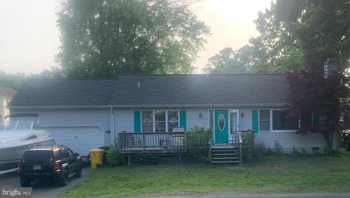 4900 Thomas Dr, SHADY SIDE, MD, 20764-9648 | Card Image