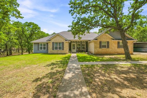 330 Rambling Oaks Rd, Graham, TX, 76450-6929 | Card Image