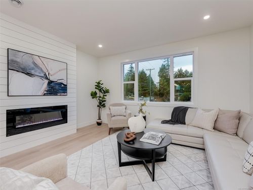 111-960 Jenkins Ave, Langford, BC, V9B2N7 | Card Image