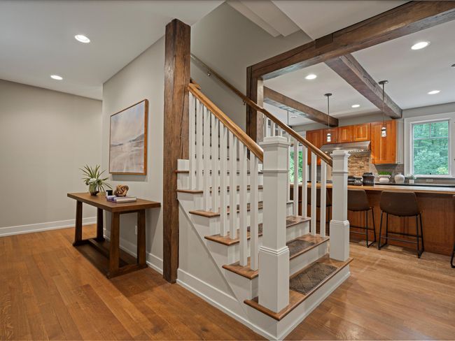 Foyer Into Kitchen | Image 13