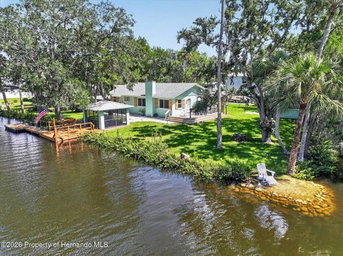 6086 Island Dr, WEEKI WACHEE, FL, 34607-1343 | Card Image