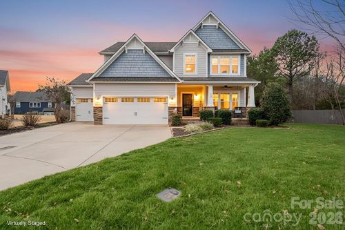 1007 Pine Bark Pl, Matthews, NC, 28104-6118 | Card Image